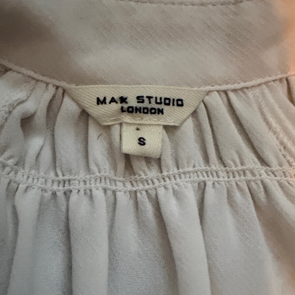 Relaxed Cream Short-Sleeve Button-Down Blouse - Picture 3 of 4